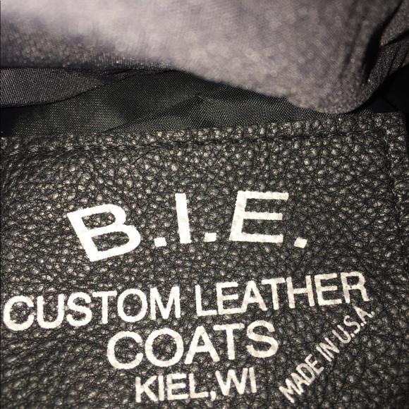 Women’s Custom Leather Jacket - Picture 7 of 8